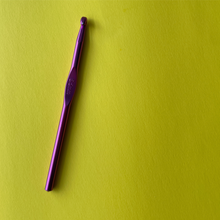 Load image into Gallery viewer, Aluminum Crochet Hooks