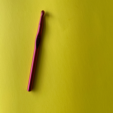 Load image into Gallery viewer, Aluminum Crochet Hooks