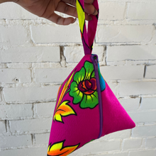 Load image into Gallery viewer, Cairo Wristlet
